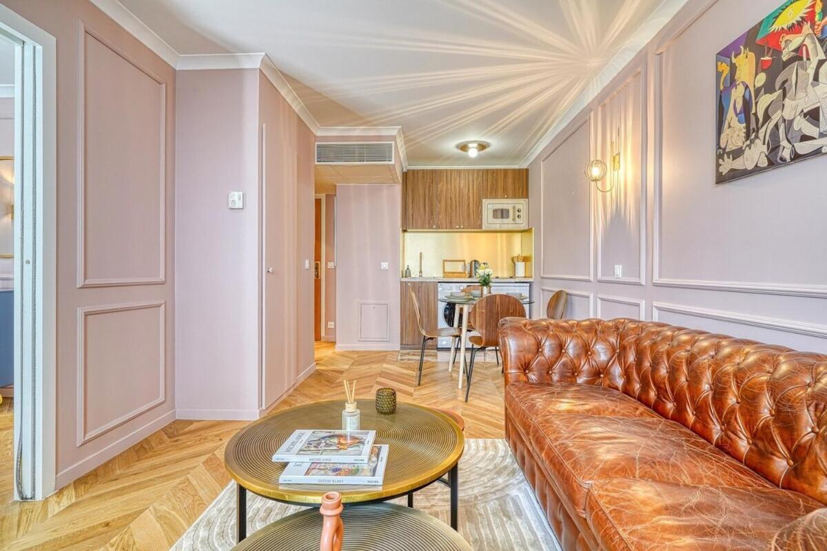 Melody Suite In Paris กูร์เบอวัวร์ ภายนอก รูปภาพ